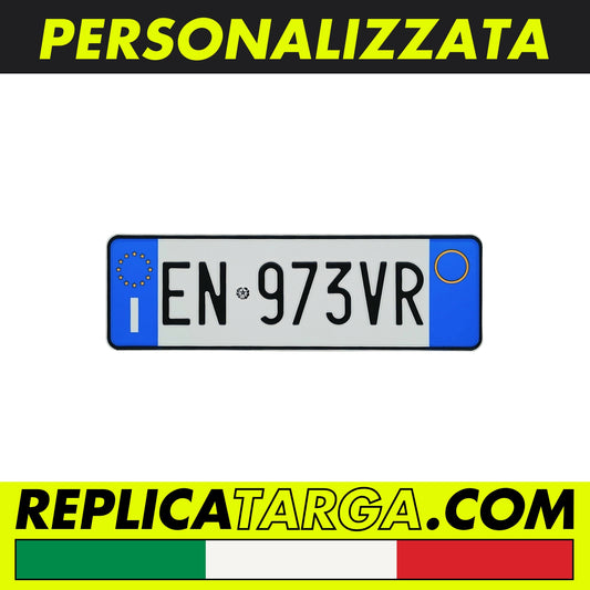 Targa italiana anteriore personalizzata in alluminio con caratteri in rilievo